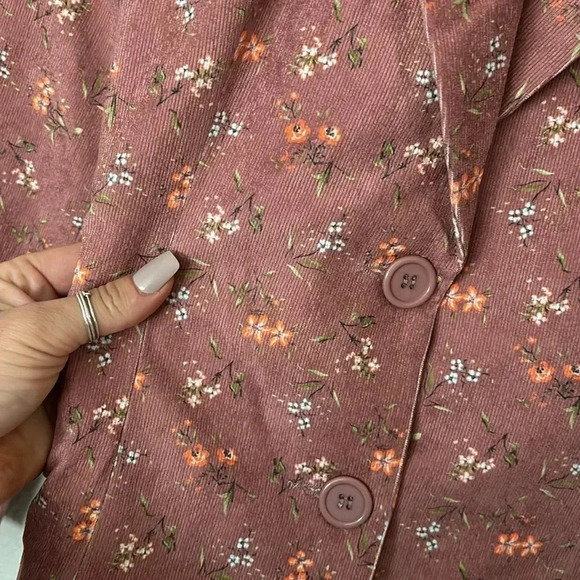 TACH Spring in the City Corduroy Blazer - Picture 11 of 15